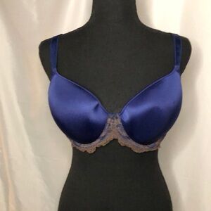 WACOAL midnight blue padded bra with underwire. Size 38 D.